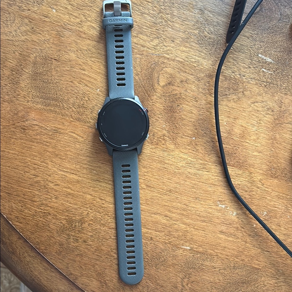 Garmin Gray Smartwatch with Durable Sporty Design